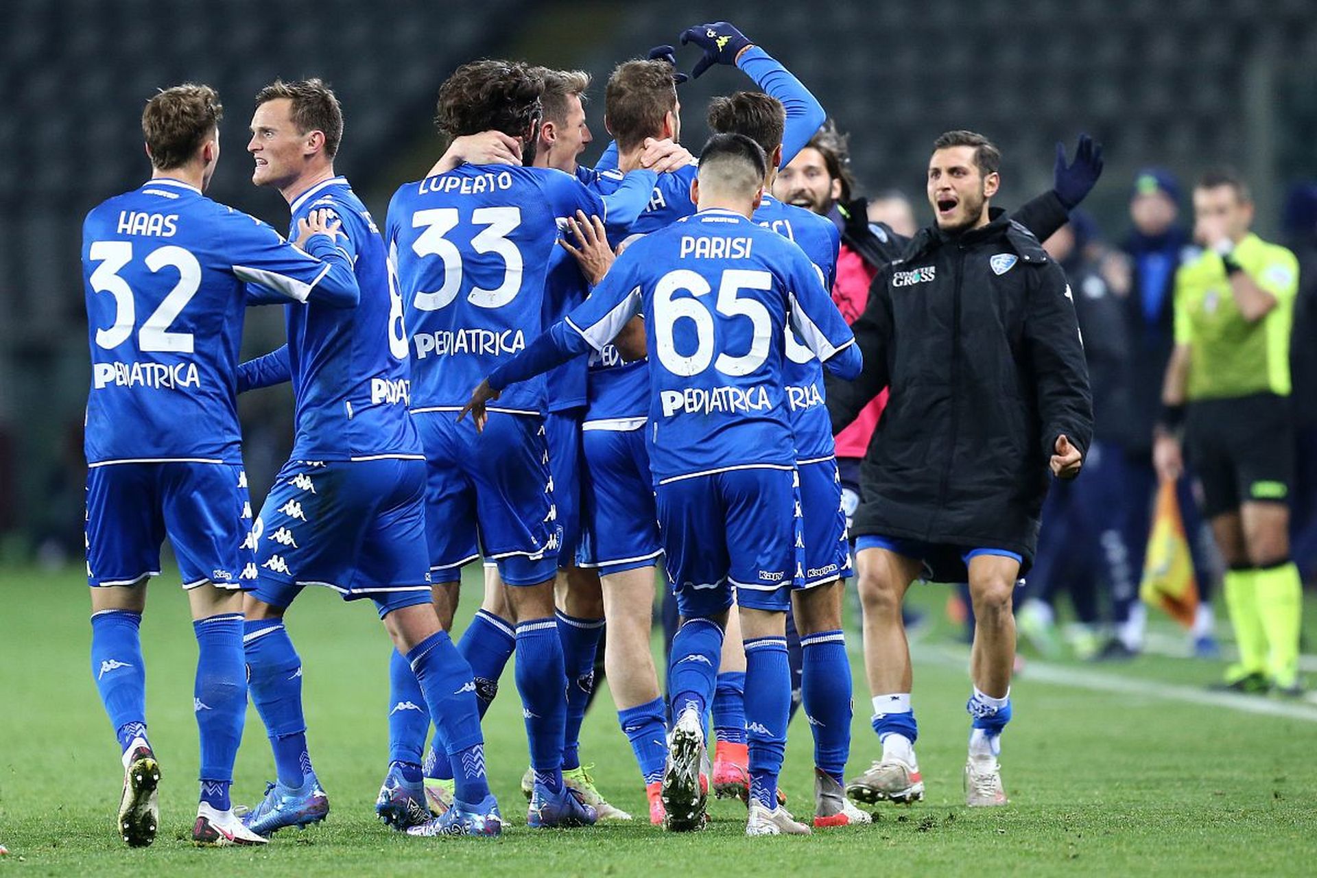 根据意大利 根据意大利